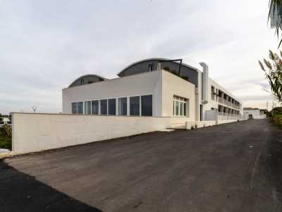 L�immobile per� nel 2022 � stato demolito e ricostruito (conservando la vecchia forma) per ospitare 30 appartamenti e un bar/ristorante con terrazza vista mare